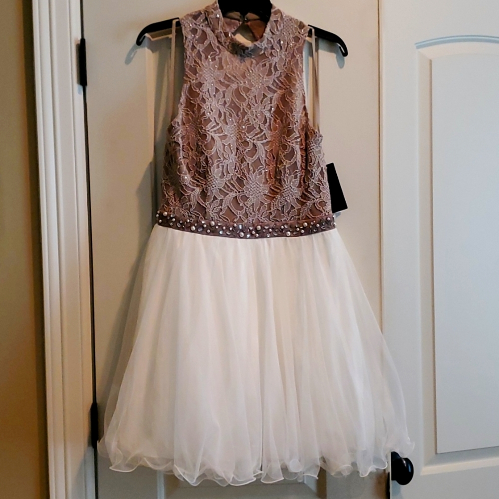 NWT Juniors City Studio Special Occasion Dress Size 11